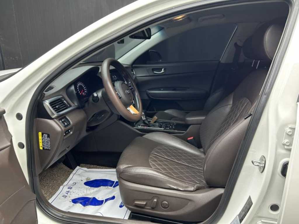 KIA K5 - Vista 6