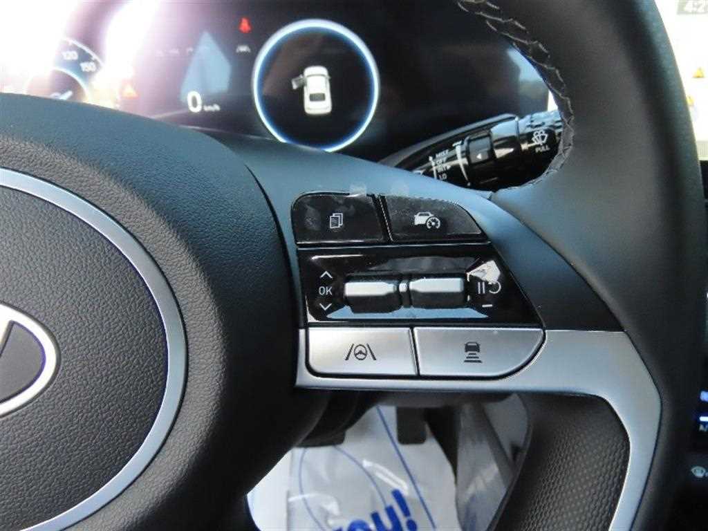 HYUNDAI Avante - Vista 11