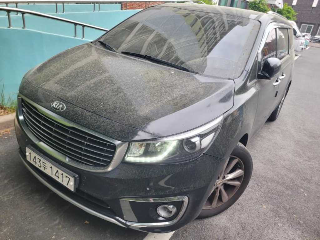 KIA Carnival 2017 Negro - Importación desde Corea - HF Imports Iquique - Foto 1