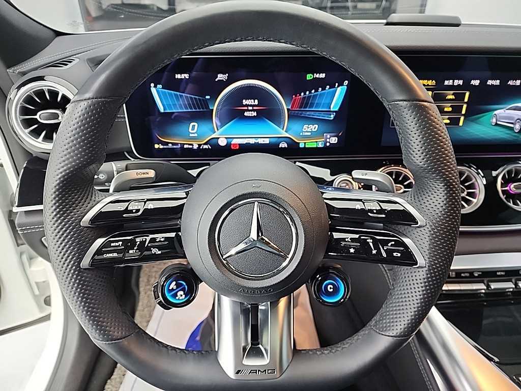 Mercedes Benz AMG GT - Vista 9