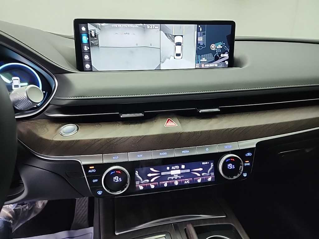 Genesis G80 - Vista 10