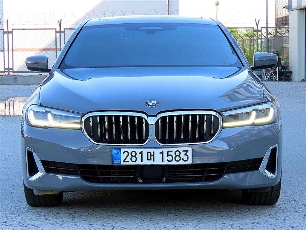 BMW 5 Series 2022 Gris - Importación desde Corea - HF Imports Iquique - Foto 1