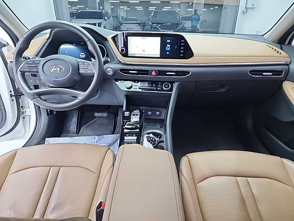 HYUNDAI Sonata - Vista 7