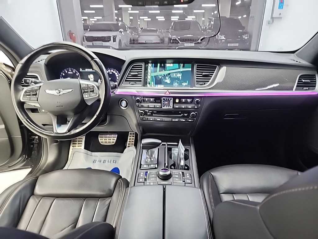 Genesis G80 - Vista 8