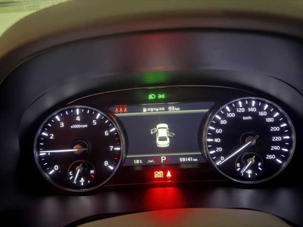 KIA K9 - Vista 10