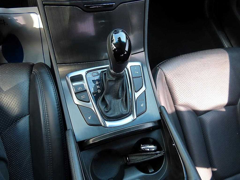 HYUNDAI Grandeur - Vista 10