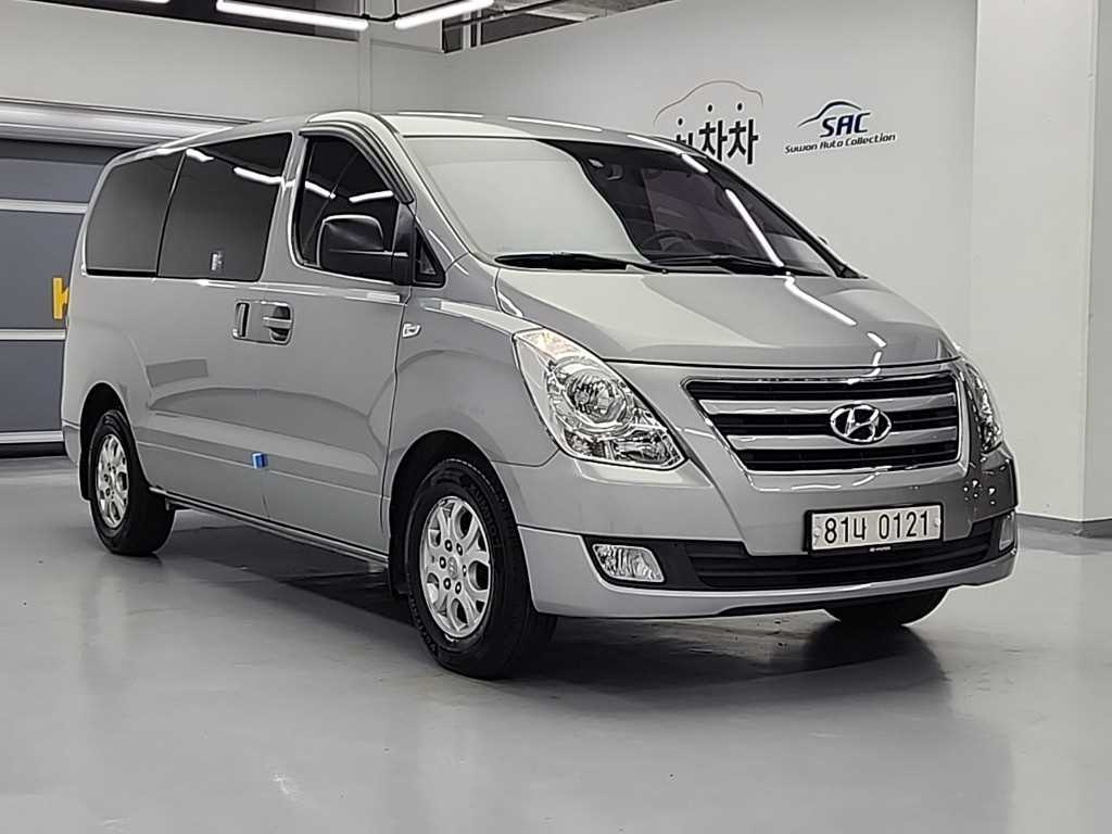 HYUNDAI Starex - Vista 4