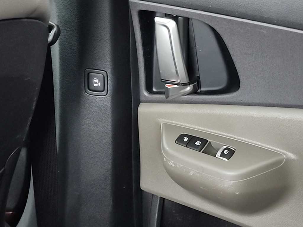 KIA Carnival 2024 Blanco - Importación desde Corea - HF Imports Iquique - Foto 14