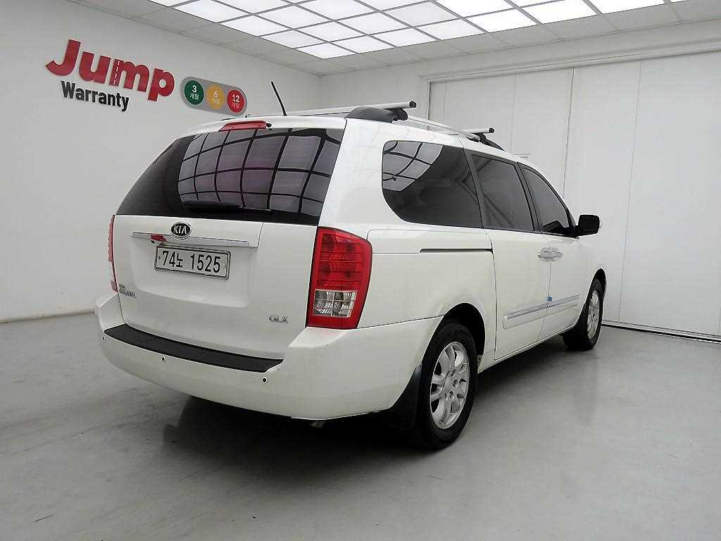 KIA Carnival - Vista 4