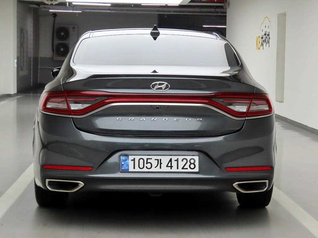 HYUNDAI Grandeur - Vista 3