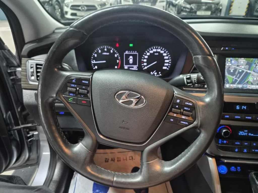 HYUNDAI Sonata - Vista 7