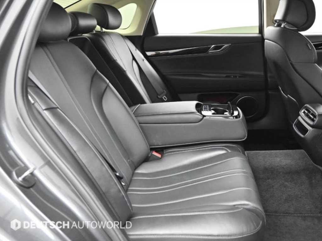 Genesis G80 - Vista 12