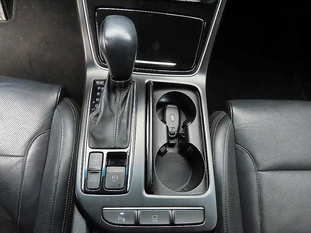 HYUNDAI Grandeur - Vista 10