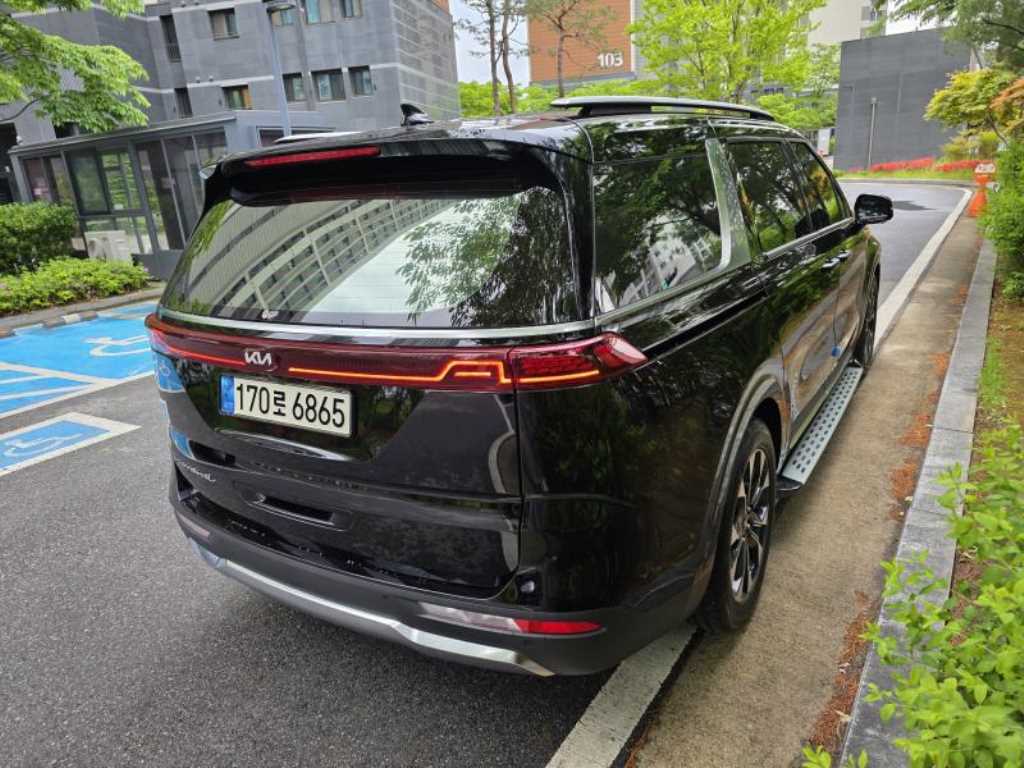 KIA Carnival - Vista 3