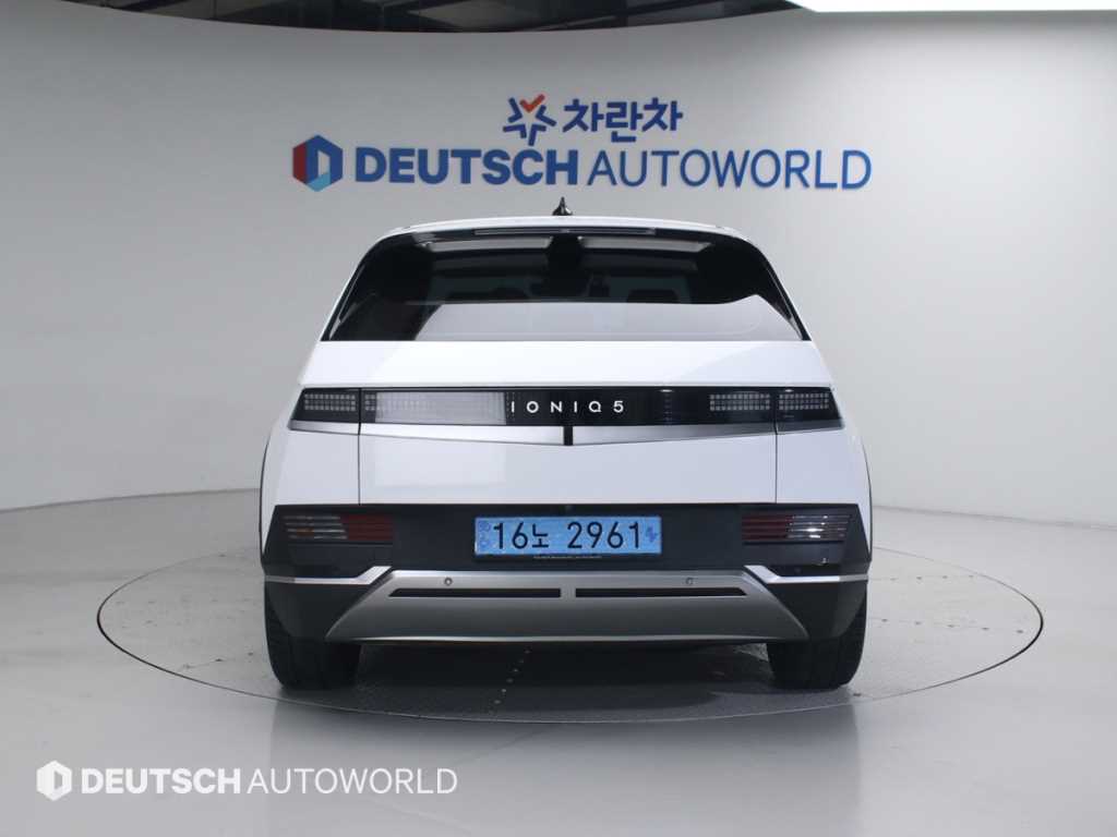 HYUNDAI Ioniq 5 - Vista 4