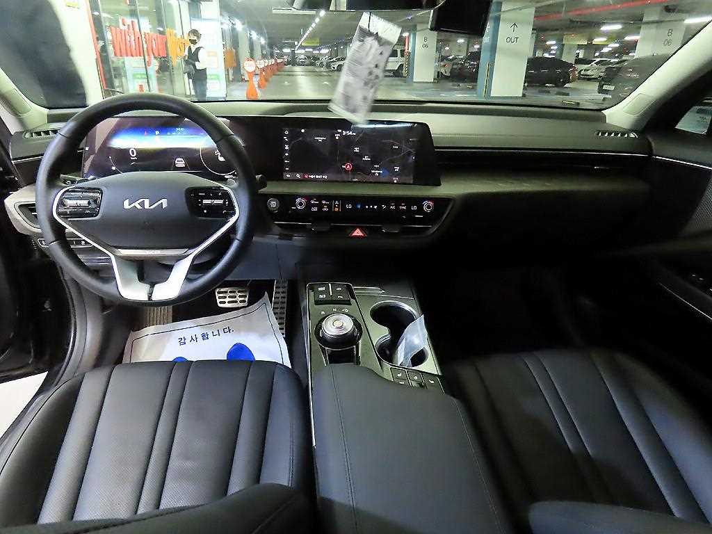 KIA K8 - Vista 10