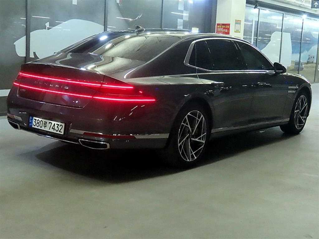 Genesis G90 - Vista 4