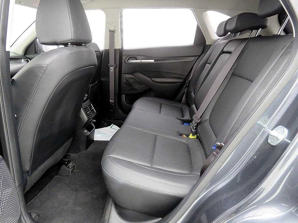 KIA Seltos - Vista 8