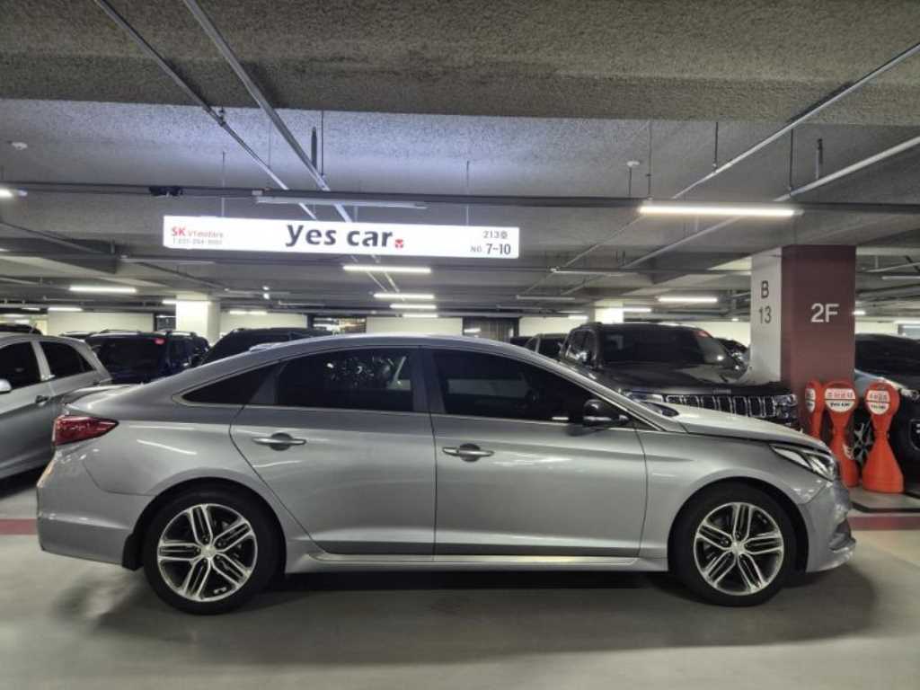 HYUNDAI Sonata - Vista 3