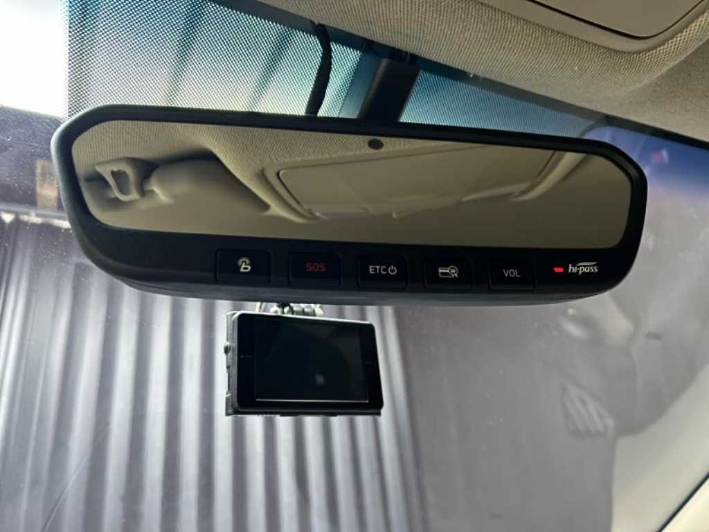 HYUNDAI Kona - Vista 12