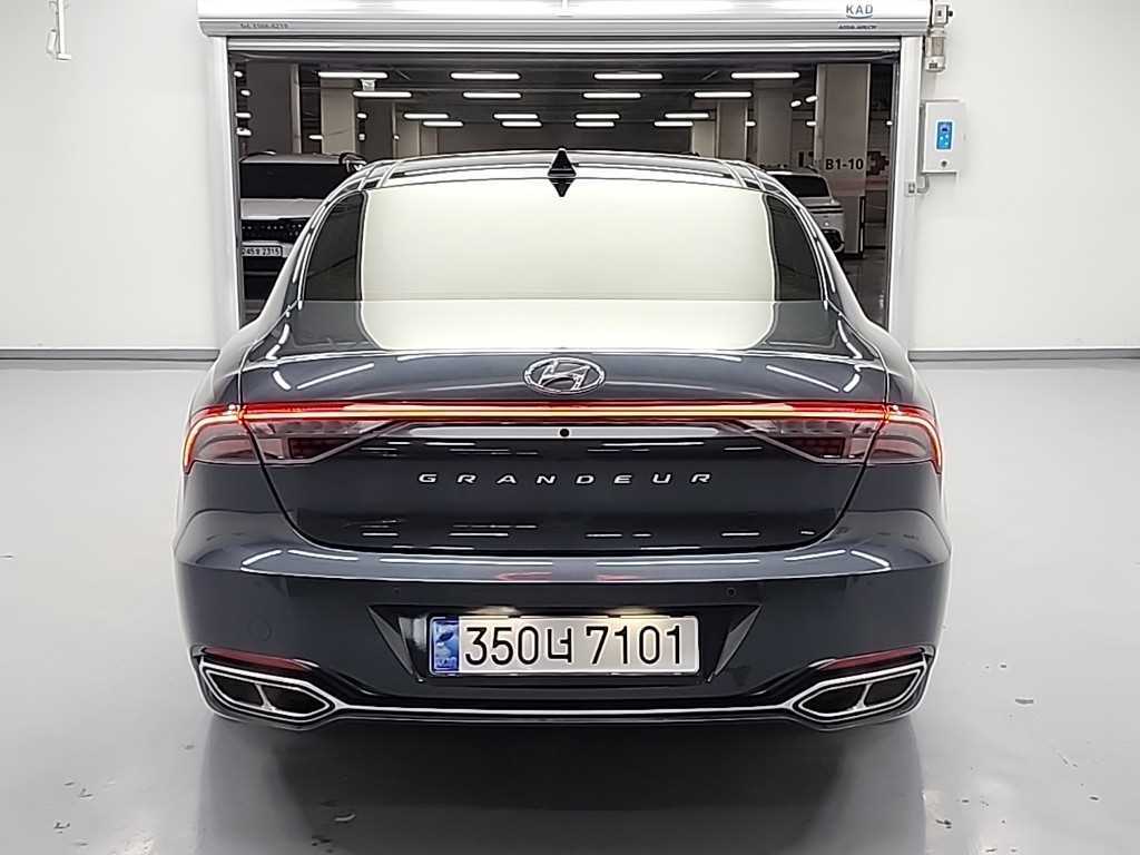 HYUNDAI Grandeur - Vista 3
