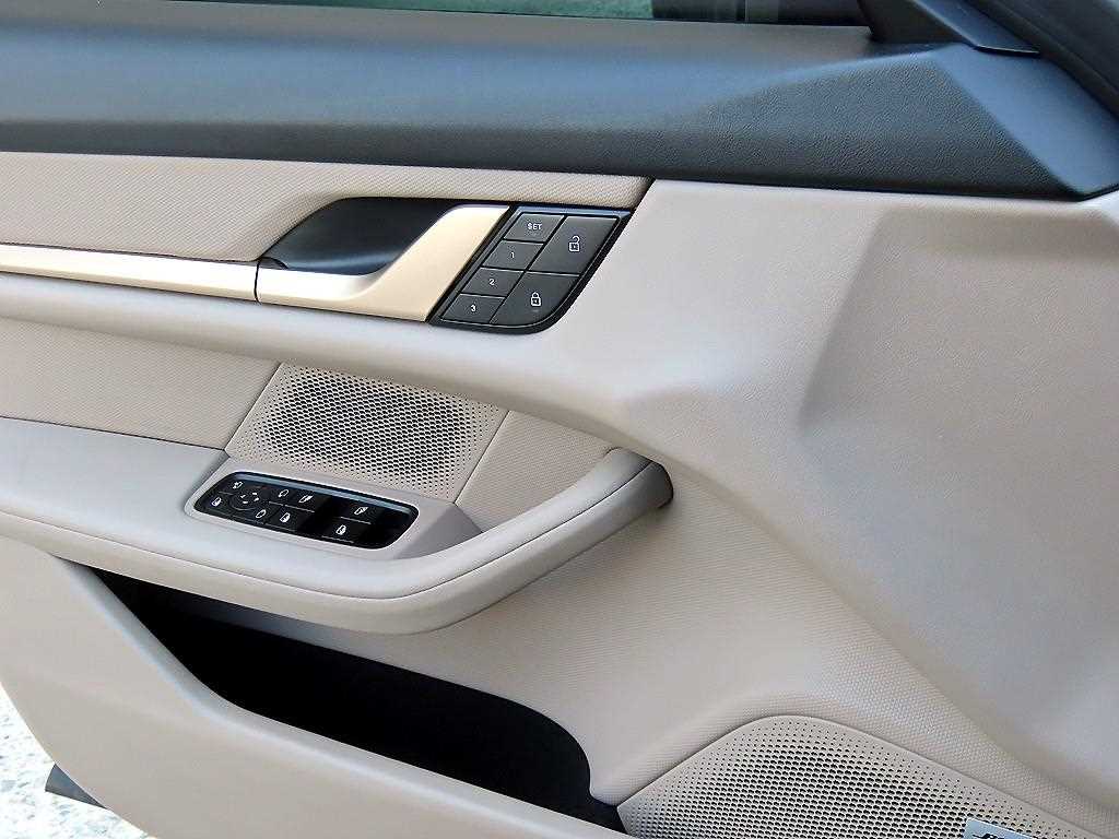Porsche Taycan - Vista 11