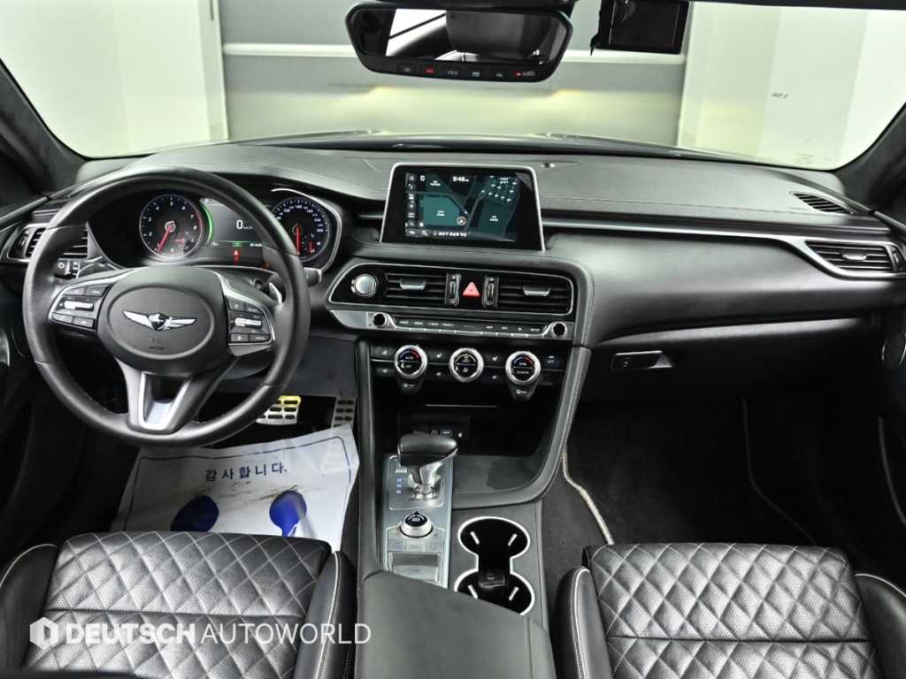 Genesis G70 - Vista 7