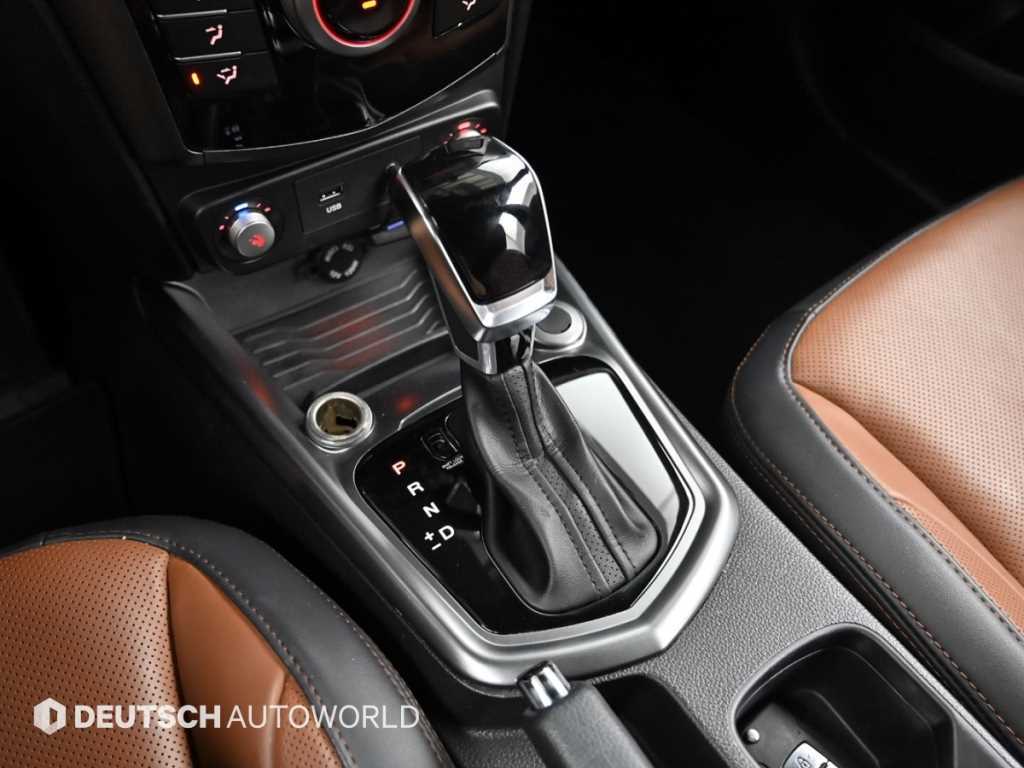 Ssangyong Tivoli - Vista 9