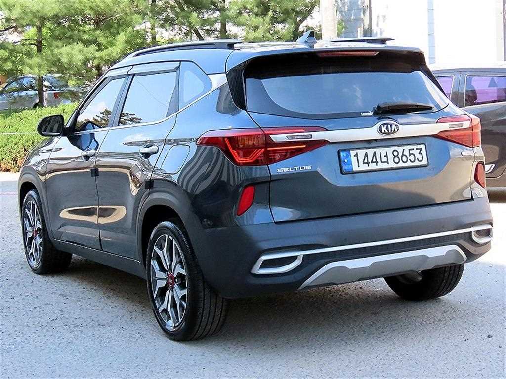 KIA Seltos - Vista 3