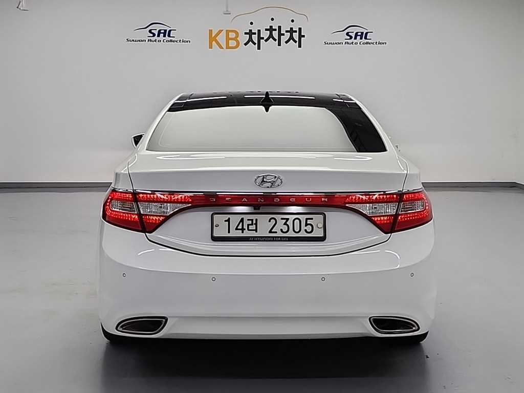 HYUNDAI Grandeur - Vista 3