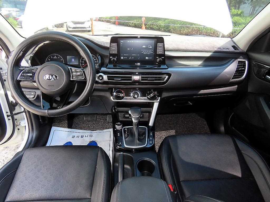 KIA Seltos - Vista 7