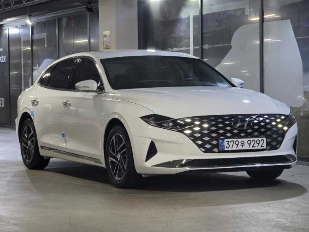HYUNDAI Grandeur - Vista 2