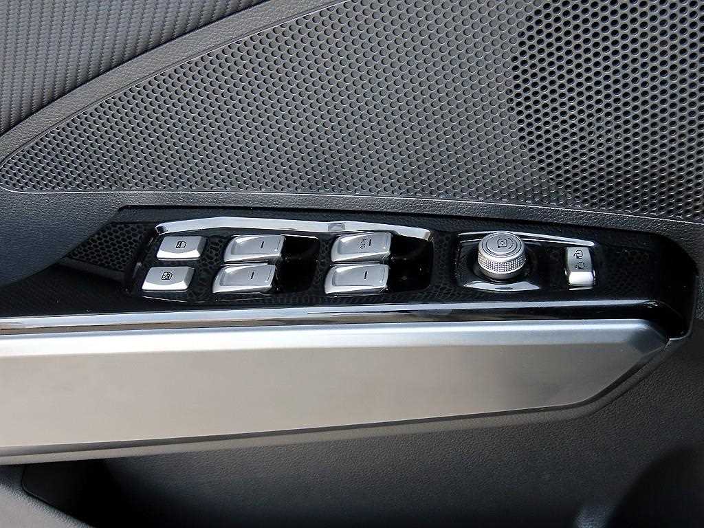 Ssangyong Tivoli - Vista 11