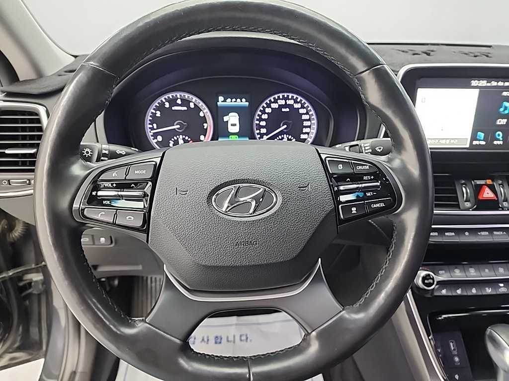 HYUNDAI Grandeur - Vista 10