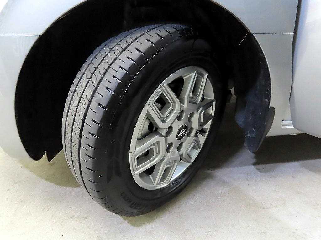 HYUNDAI Staria 2025 Plateado - Importación desde Corea - HF Imports Iquique - Foto 19