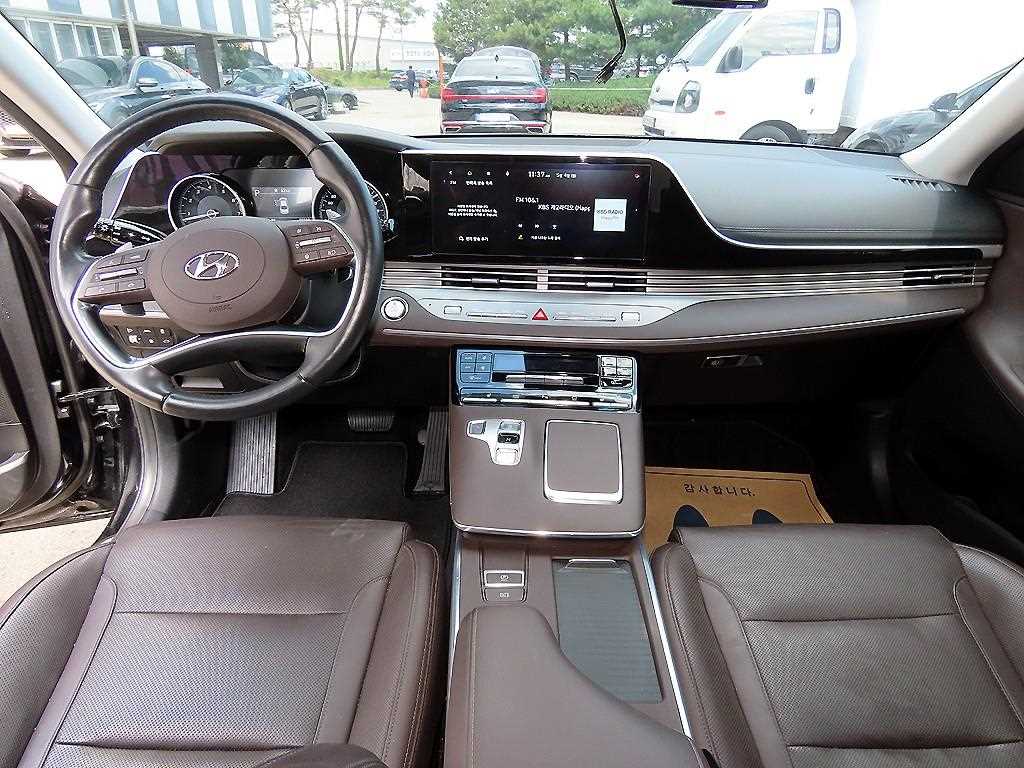 HYUNDAI Grandeur - Vista 7