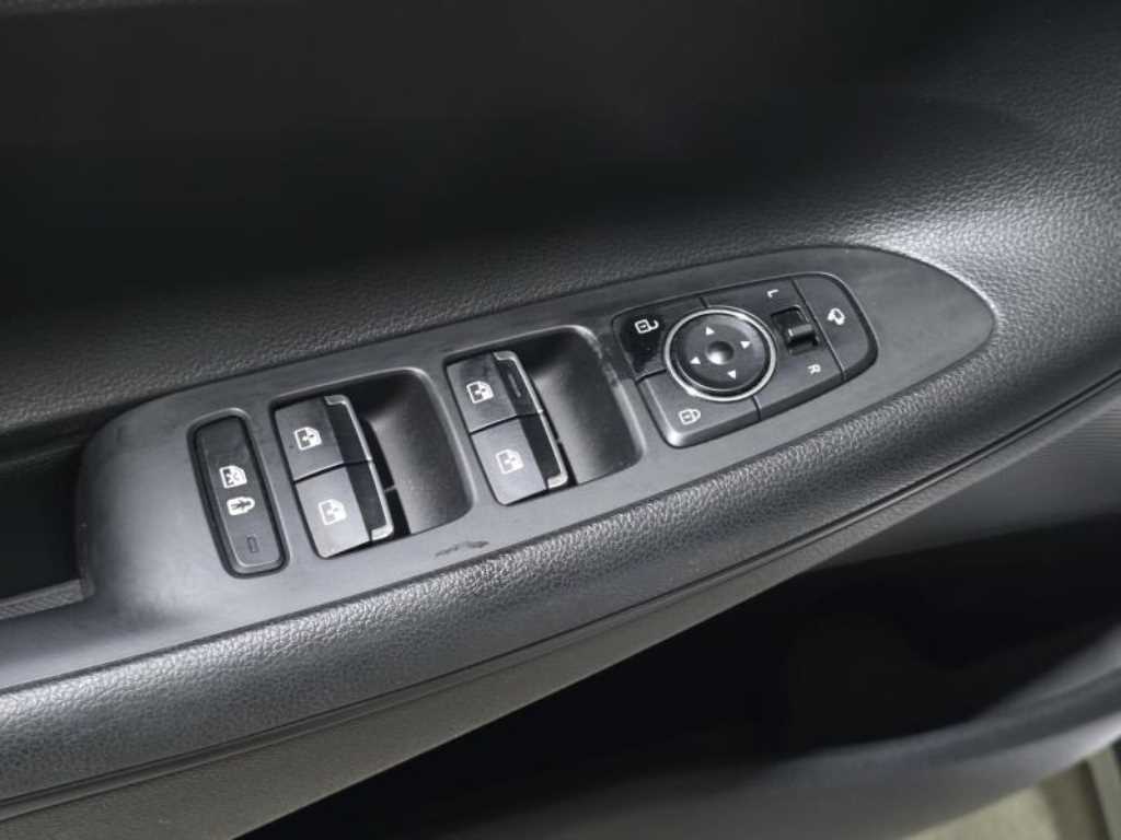 HYUNDAI Grandeur - Vista 12