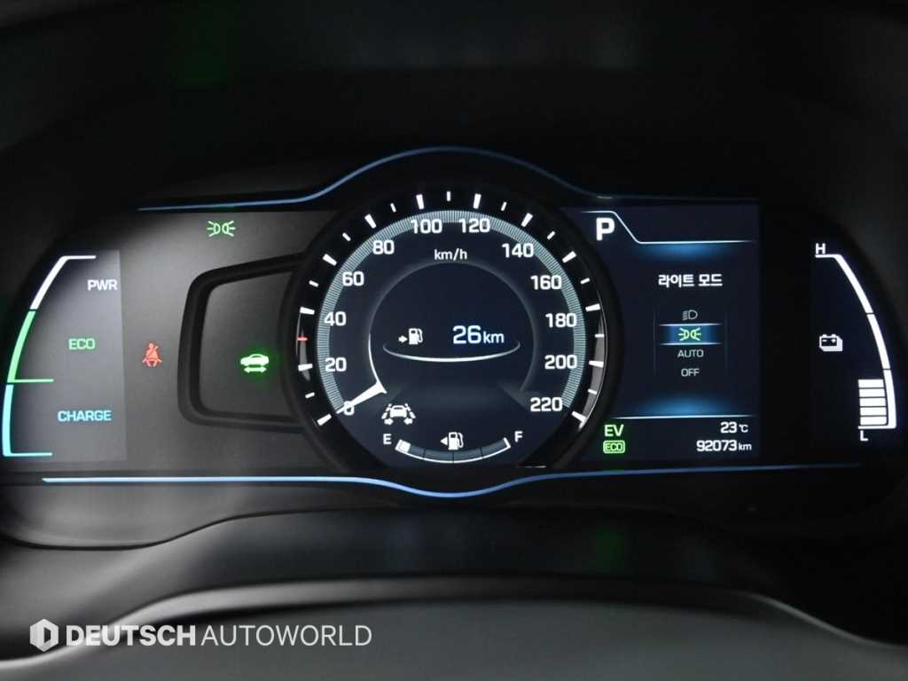HYUNDAI Ioniq - Vista 8