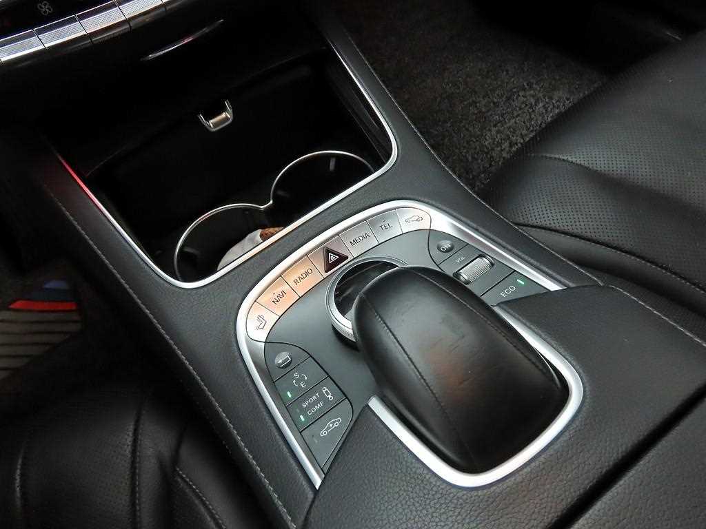 Mercedes Benz S Class - Vista 11