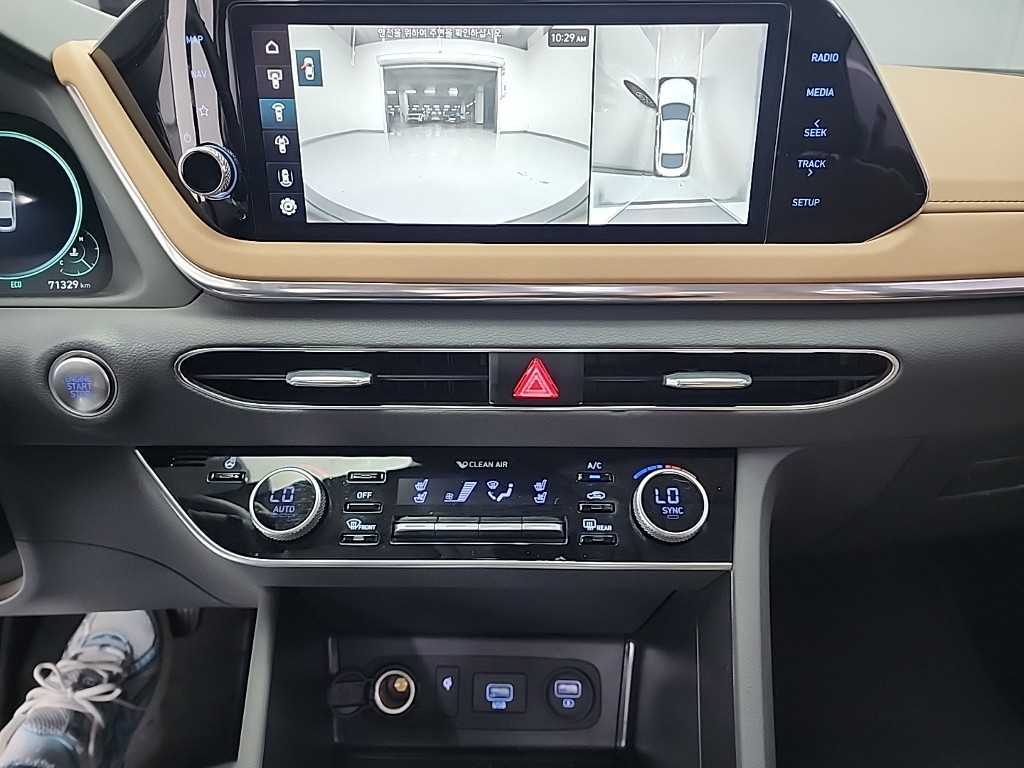 HYUNDAI Sonata - Vista 10