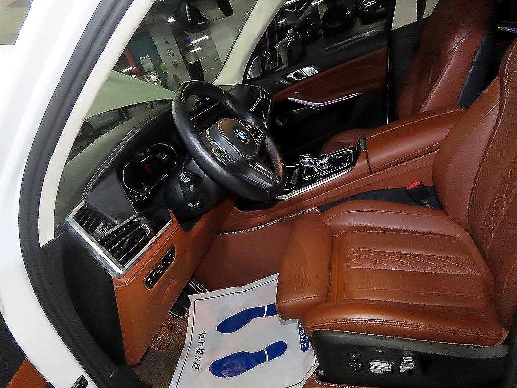 BMW X7 - Vista 6