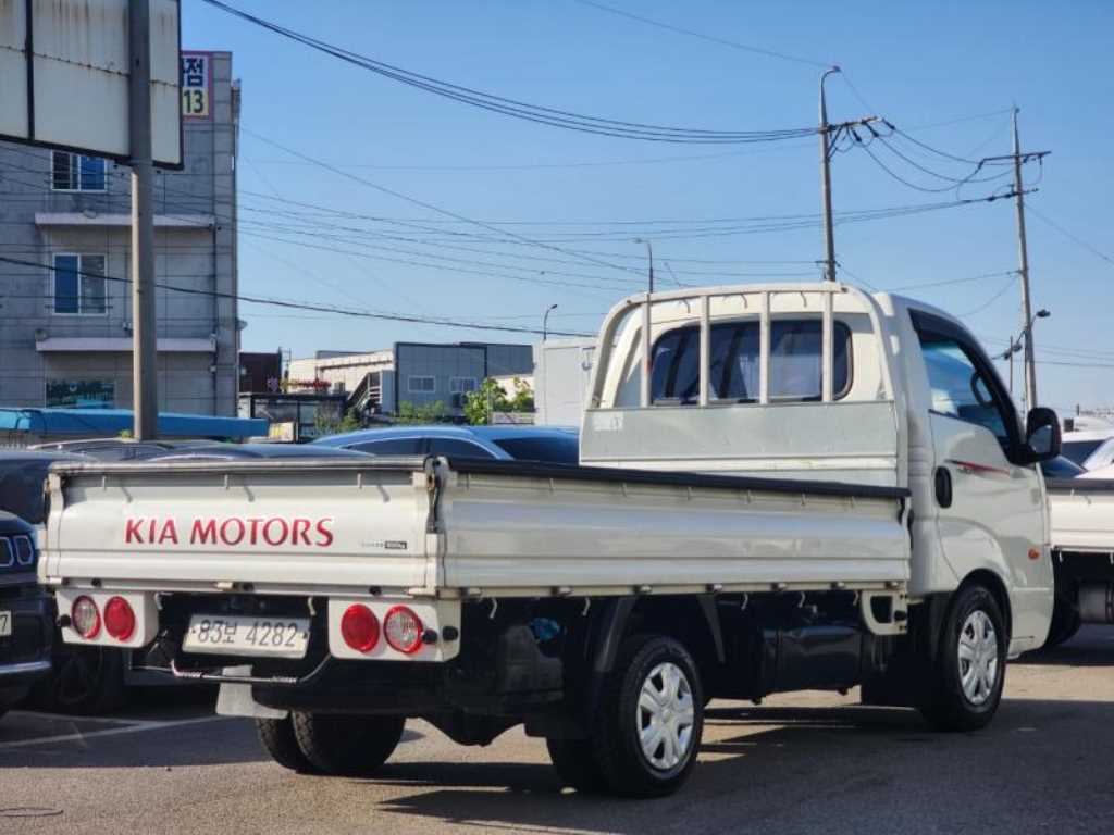 Small Truck Cargo (small) - Vista 2