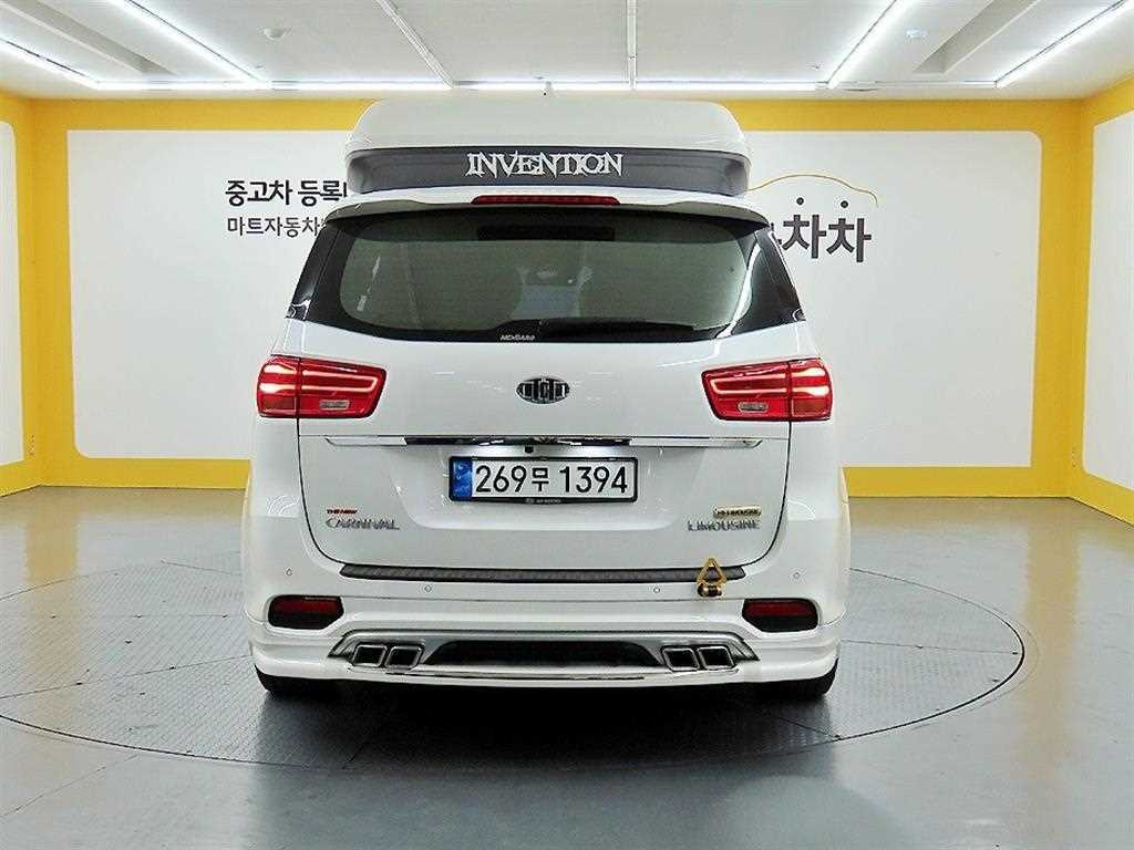 KIA Carnival - Vista 3