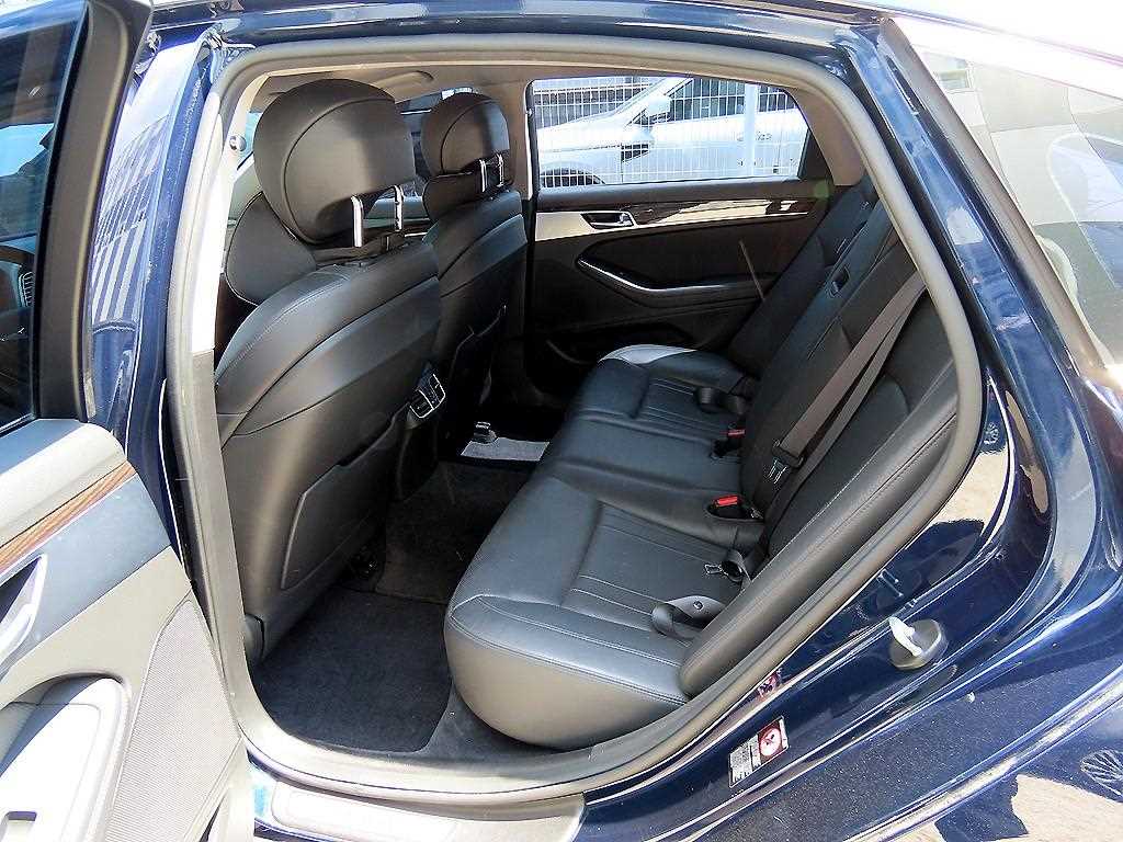 Genesis G80 - Vista 9
