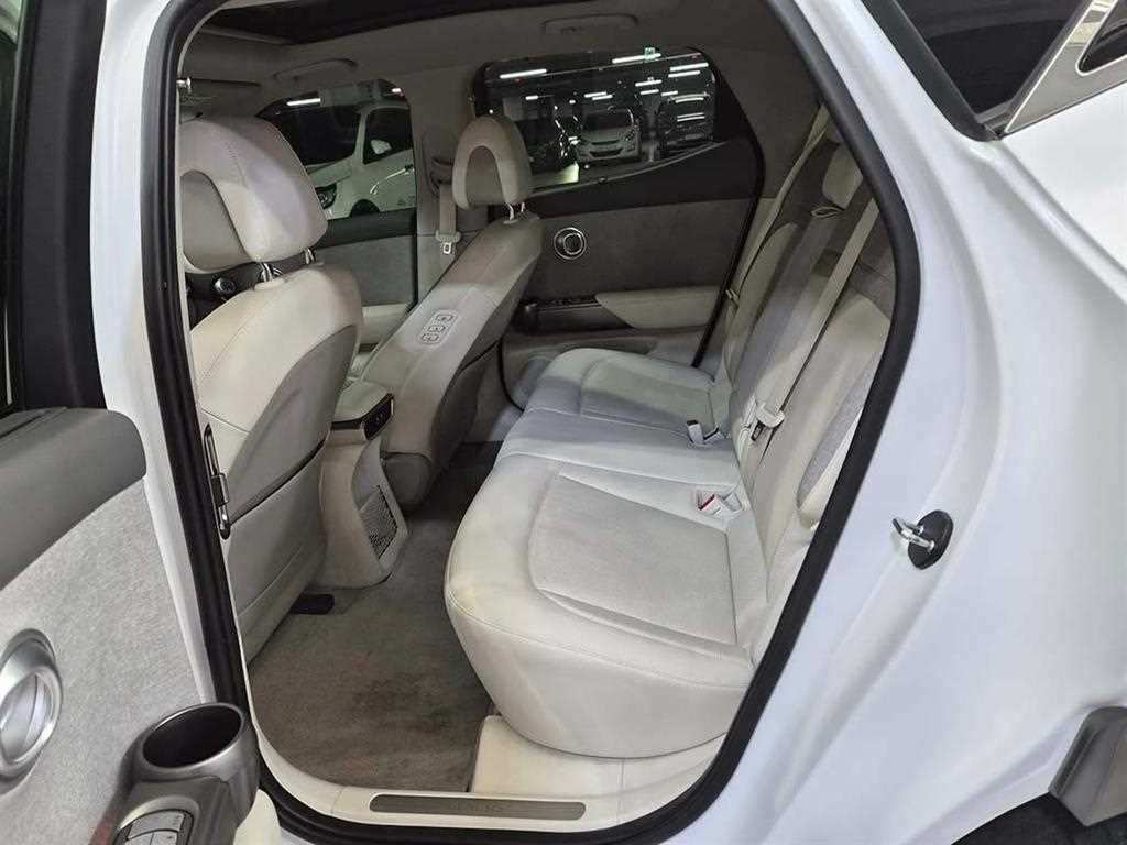 Genesis GV60 - Vista 7