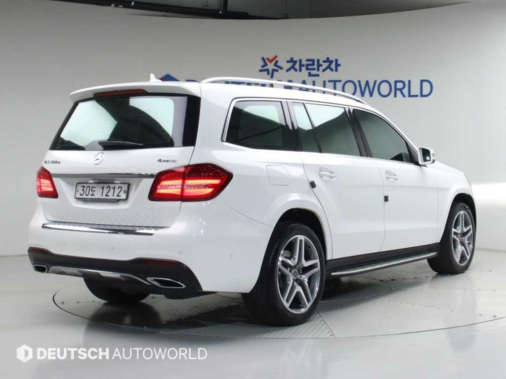 Mercedes Benz GLS Class - Vista 2