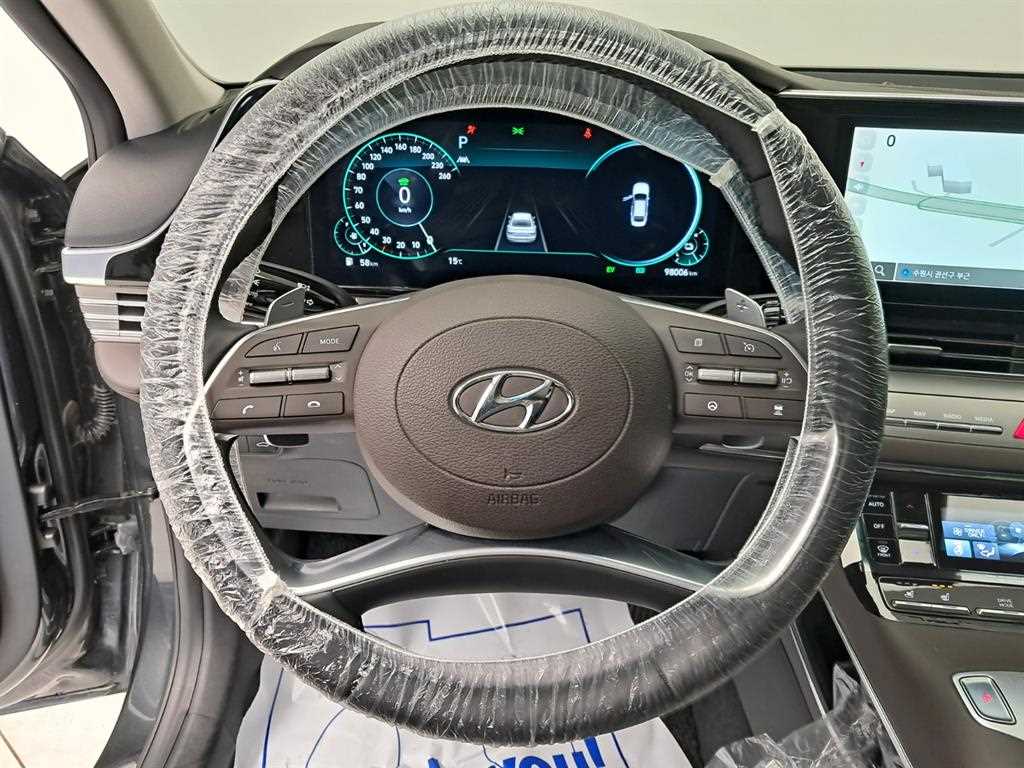HYUNDAI Grandeur - Vista 7