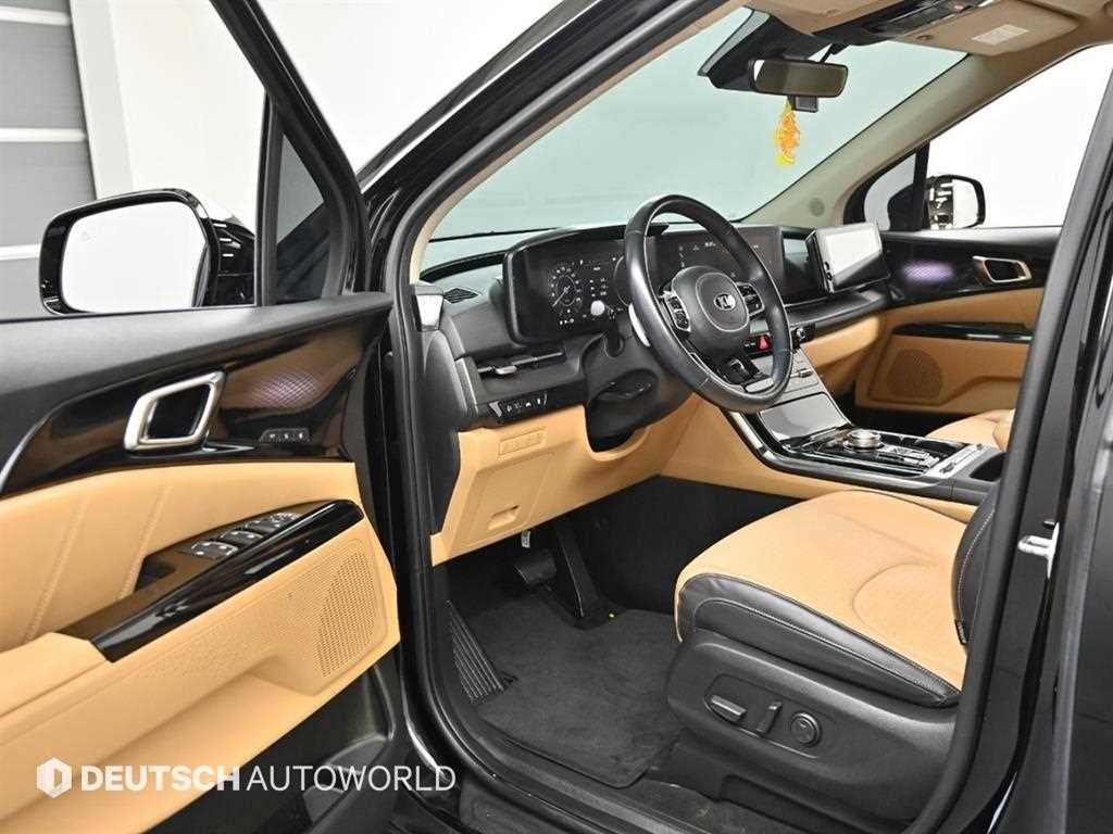 KIA Carnival - Vista 11