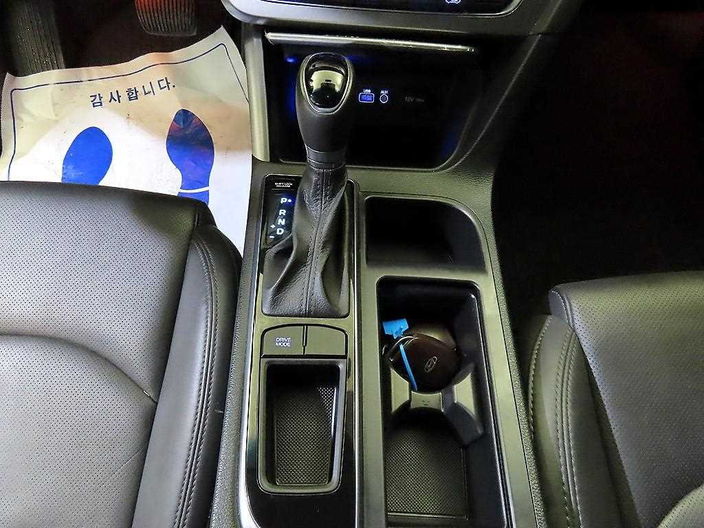 HYUNDAI Sonata - Vista 12