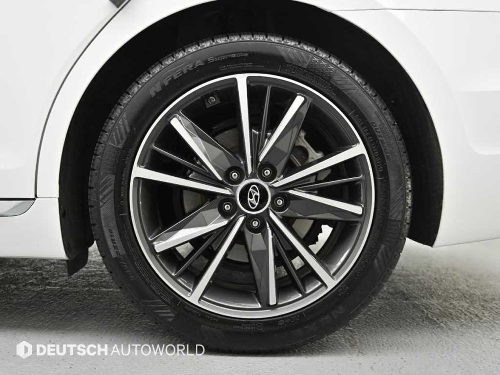 HYUNDAI Grandeur - Vista 5